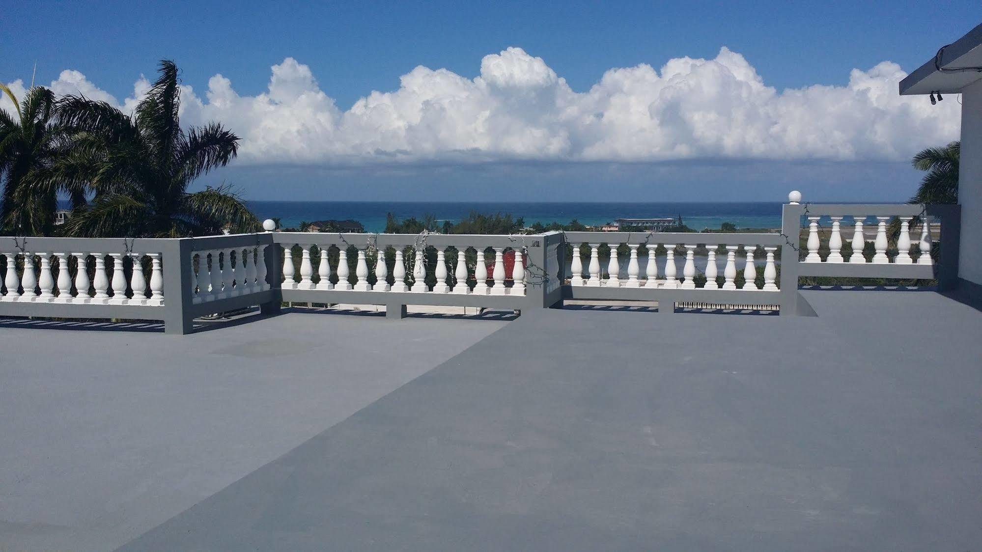 Palm View Guest House Montego Bay Exteriör bild